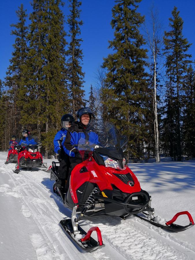 Loma-Vietonen Holiday Village Meltosjärvi Exteriör bild