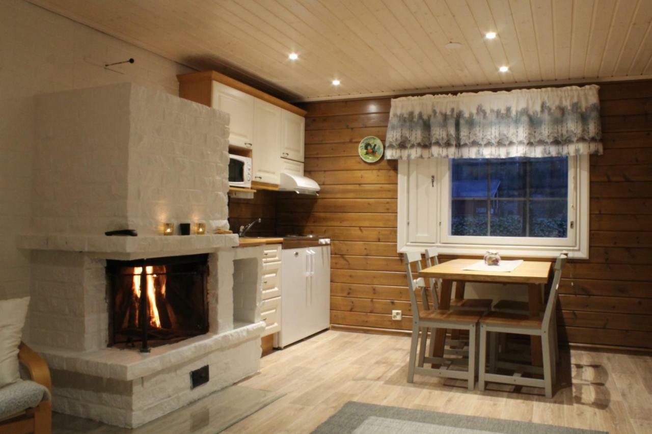 Loma-Vietonen Holiday Village Meltosjärvi Exteriör bild